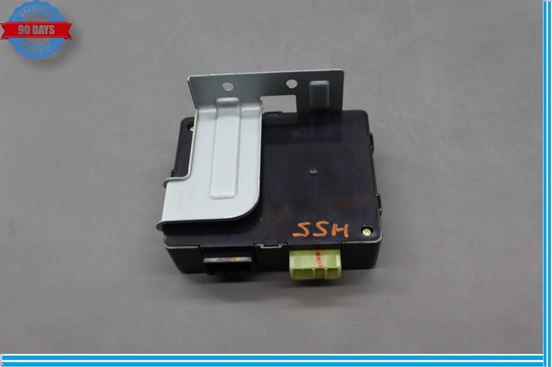 Load image into Gallery viewer, 15-17 Hyundai Genesis Seat Memory Position Control Module Unit ECU Oem
