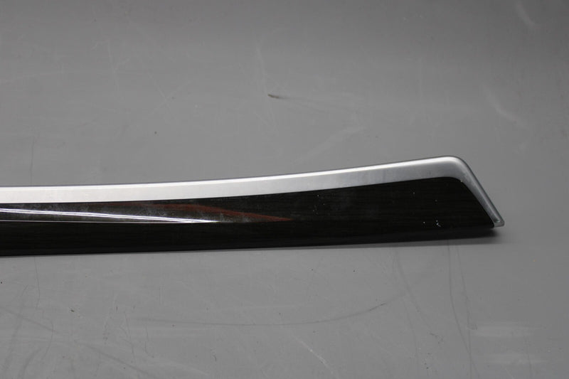 Load image into Gallery viewer, 11-16 BMW 528i 535i 550i xDrive Front Right Side Door Panel Trim Molding Oem
