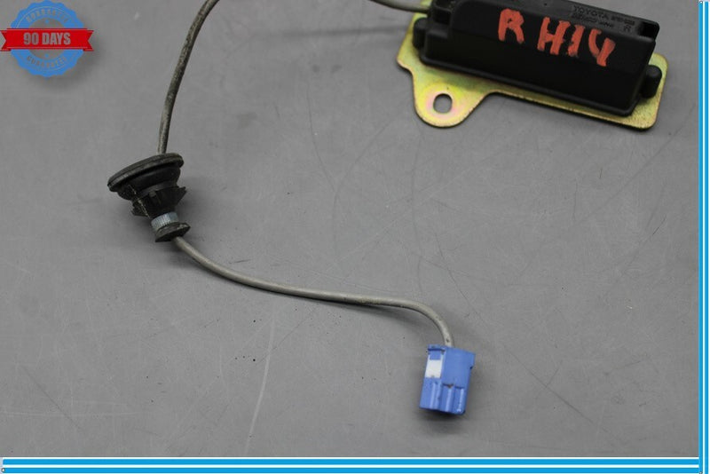 Load image into Gallery viewer, 02-10 Lexus SC430 Right Side TPMS Tire Pressure Sensor Antenna 89767-24010 Oem
