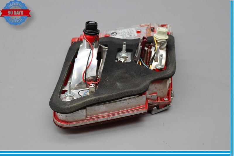 Load image into Gallery viewer, 09-12 BMW 740i 750i Rear Right Passenger Side Taillight Tail Light Lamp Oem
