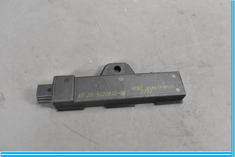 Load image into Gallery viewer, 12-18 BMW F12 F13 640i 650i Comfort Access Keyless Antenna Module Oem
