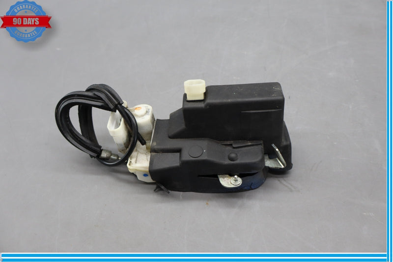 Load image into Gallery viewer, 03-13 Maserati Quattroporte M139 Rear Left Side Door Lock Latch Actuator Oem
