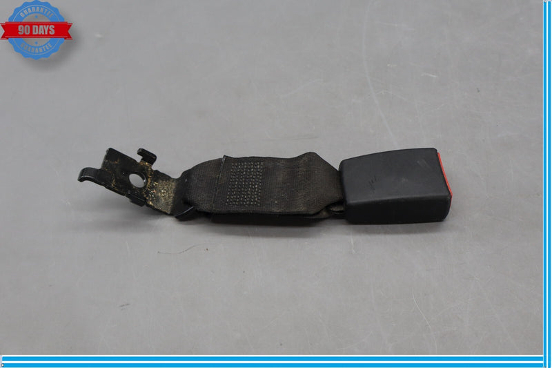 Load image into Gallery viewer, 07-13 BMW X5 E70 Rear Center 2nd Row Seat Belt Seatbelt Buckle Receiver Oem
