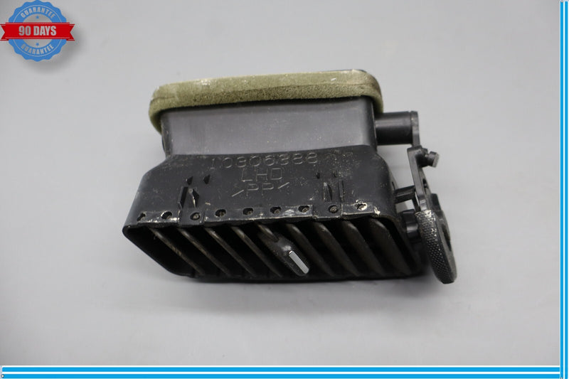 Load image into Gallery viewer, 04-08 Cadillac XLR Front Left Driver Side Door Air Vent 10306388 Oem
