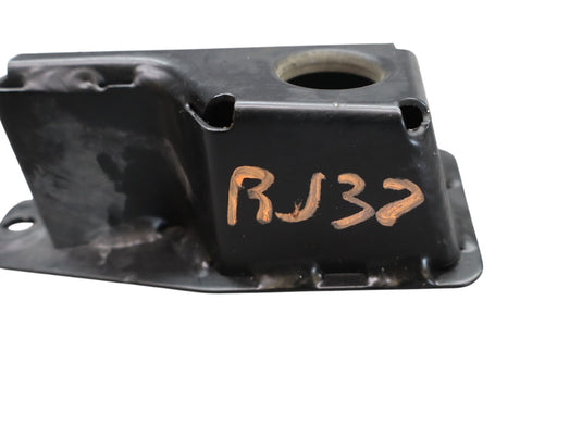 14-20 Maserati Ghibli M157 Front Right Passenger Support Bracket 75211 Oem