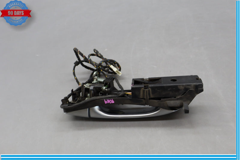 Load image into Gallery viewer, 03-06 Mercedes R230 SL500 Right Passenger Side Exterior Door Handle Oem
