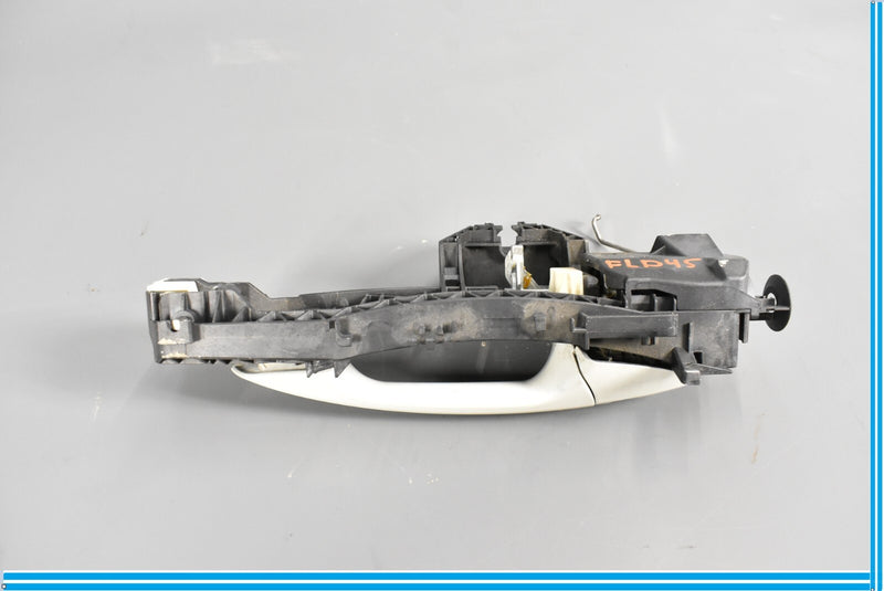 Load image into Gallery viewer, 10-16 Mercedes E350 E550 Front Left Driver Side Exterior Door Handle Oem
