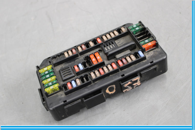 Load image into Gallery viewer, 12-16 BMW F30 328i 335i Front Fuse Relay Box Module Oem
