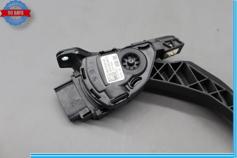 Load image into Gallery viewer, 09-19 Jaguar X351 XJL XF XJR Gas Accelerator Pedal w/ Pad 9X239F832AB Oem
