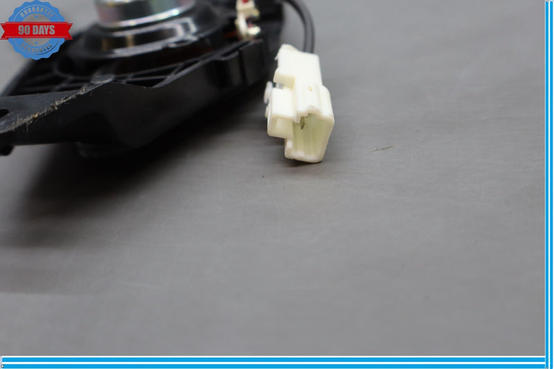 Load image into Gallery viewer, 11-16 Hyundai Equus Rear Back Glass Tweeter Speaker 96350-3N300 Oem
