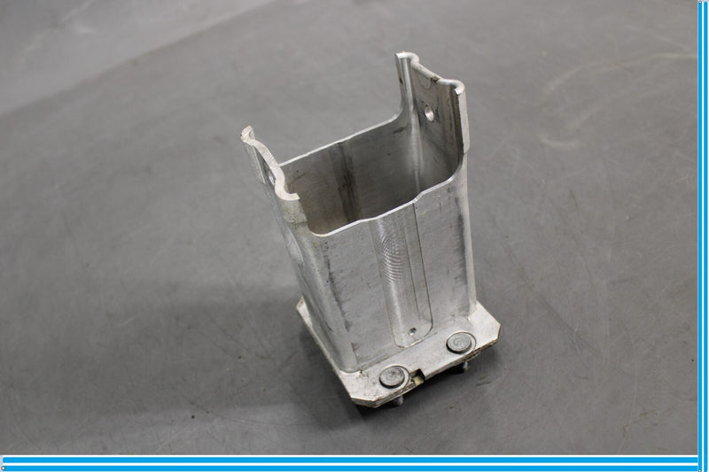 Load image into Gallery viewer, 03-08 Mercedes R230 SL500 SL550 Front Right Bumper Reinforcement Bracket Oem

