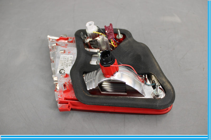 Load image into Gallery viewer, 09-12 BMW 750i F01 F02 Right Passenger SideTail Light Brake Stop Lamp Outer Oem
