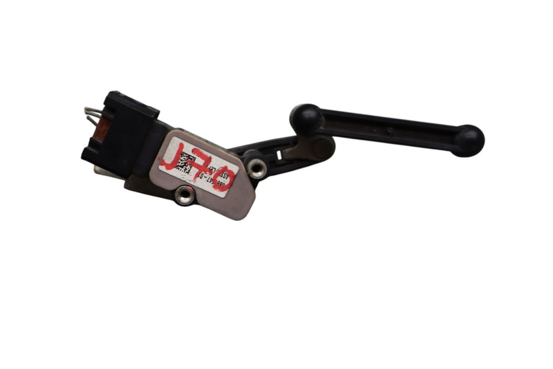 Load image into Gallery viewer, 14-18 BMW X5 F15 Suspension Headlight Height Level Sensor 686764601 Oem
