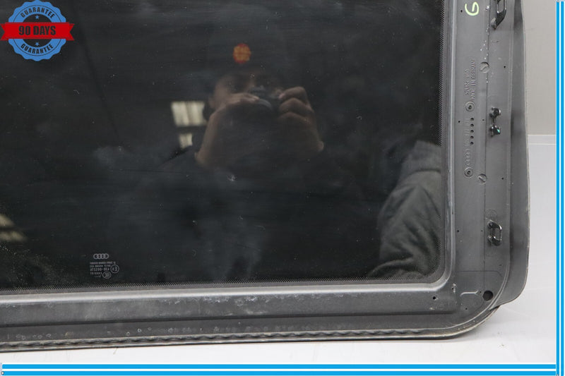 Load image into Gallery viewer, 12-18 Audi A6 Quattro Sunroof Glass Panel Sun Moon Roof 4G5877071 Oem

