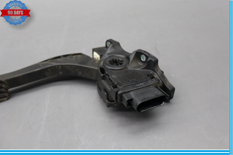 Load image into Gallery viewer, 10-18 Jaguar XJ XJL X351 Gas Throttle Acceleration Pedal W/ Pad Oem
