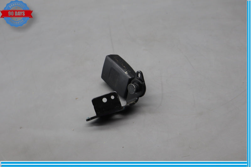Load image into Gallery viewer, 10-17 Mercedes W204 C250 Rear Left Side Seatbelt Seat Belt Buckle End Oem
