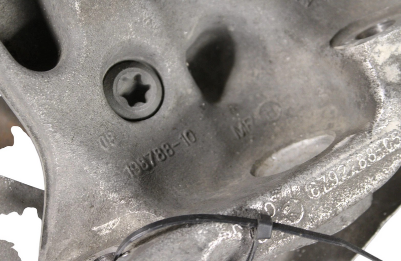Load image into Gallery viewer, 12-18 BMW 320i 328i F30 Front Right Passenger Side Knuckle Hub 19878810 Oem
