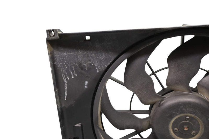 Load image into Gallery viewer, 09-16 Hyundai Equus  Engine Motor Cooling Radiator Fan Assembly Oem
