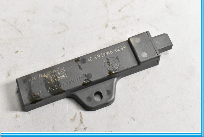 Load image into Gallery viewer, 09-19 BMW 750Li 750i F01 F02 F07 F10 Keyless Entry Antenna 65209220832 Oem
