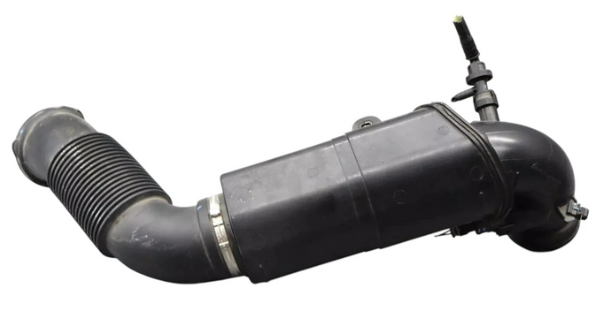 16-21 BMW X1 Turbocharger Intercooler Air Duct Tube Hose Pipe 13717619268 OEM
