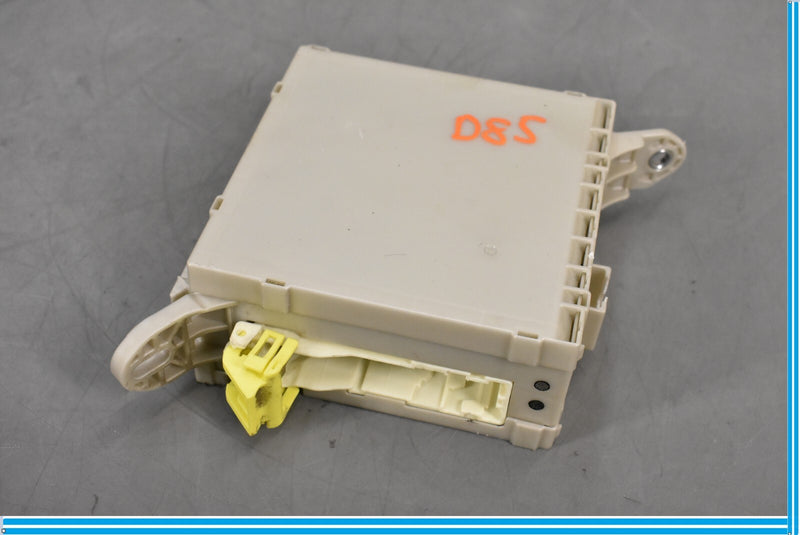 Load image into Gallery viewer, 07-09 Lexus LS460 XF40 Front Left Driver Side Junction Fuse Box 82672-50120 Oem
