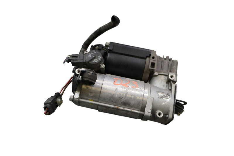 Load image into Gallery viewer, 06-11 Mercedes CLS550 CLS55 AMG W219 Airmatic Air Suspension Compressor Pump Oem

