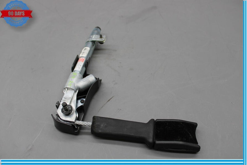 Load image into Gallery viewer, 12-20 Tesla Model S Front Right Seat Belt Receiver Buckle Tensioner Oem
