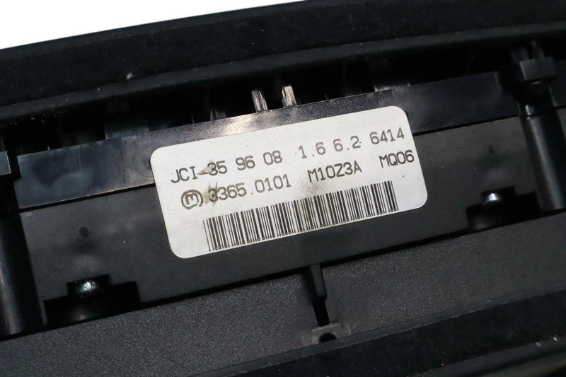 Load image into Gallery viewer, 07-12 Mercedes R350 GL450 Rear Seat Headrest Screen Monitor Display 33650101 OEM
