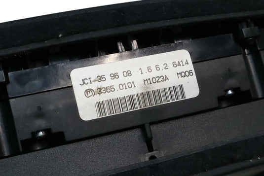 07-12 Mercedes R350 GL450 Rear Seat Headrest Screen Monitor Display 33650101 OEM