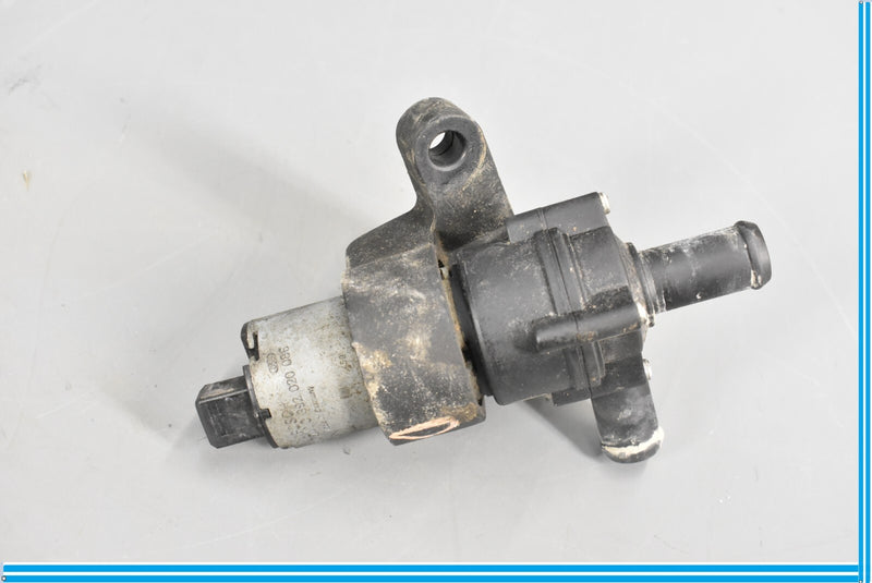 Load image into Gallery viewer, 04-09 Jaguar X350 XJ8 Supercharged HVAC Ac Air Conditioner Heater Water Pump Oem
