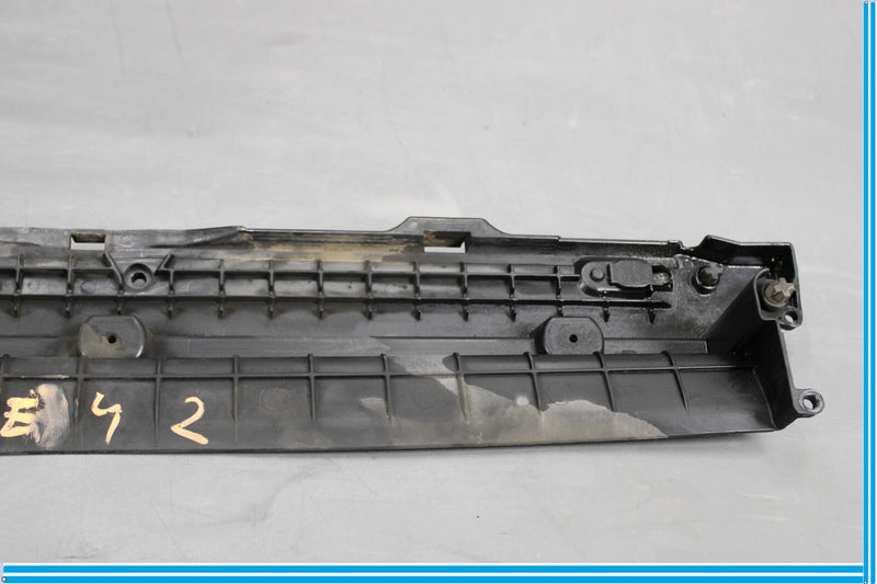 Load image into Gallery viewer, 04-10 BMW 645Ci 650i Radiator Core Upper Support Bracket Shroud Oem
