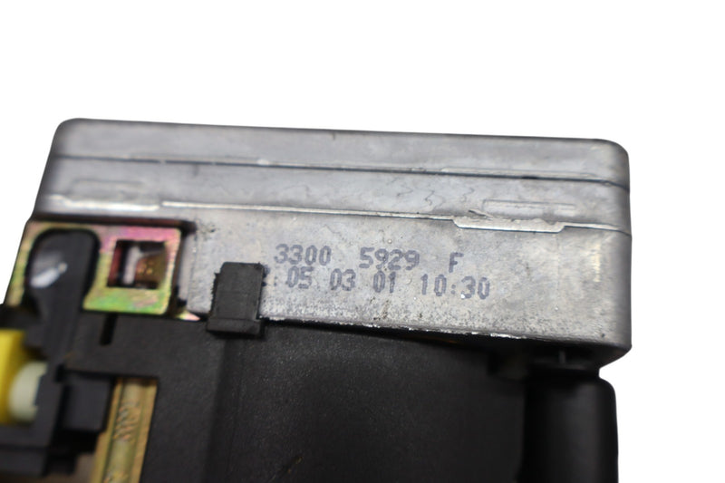 Load image into Gallery viewer, 03-06 Mercedes R230 SL500 Front Right Side Seatbelt Seat Belt Retractor Oem
