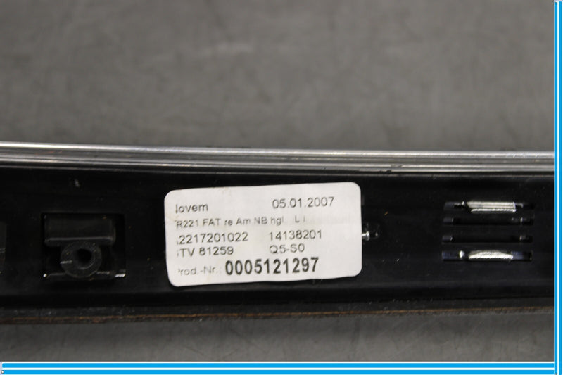 Load image into Gallery viewer, 07-09 Mercedes S550 CL550 W221 Front Right Side Door Panel Bezel Trim Oem

