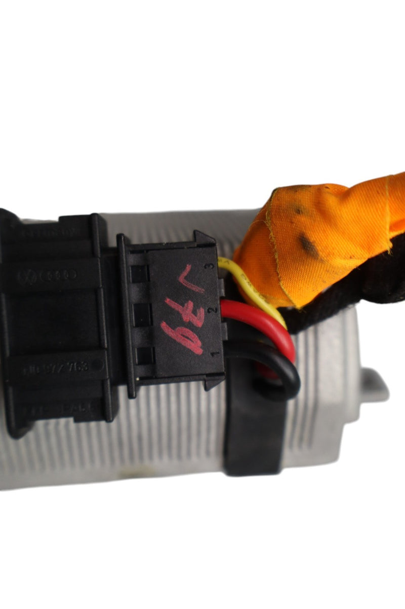 Load image into Gallery viewer, 11-17 Volkswagen Touareg Power Outlet Inverter Control Computer Module Oem
