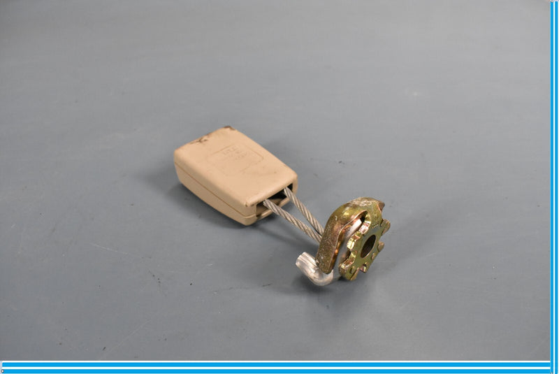 Load image into Gallery viewer, 2005 Bentley Continental Rear Right Passenger Side Seat Belt Seatbelt Buckle Oem

