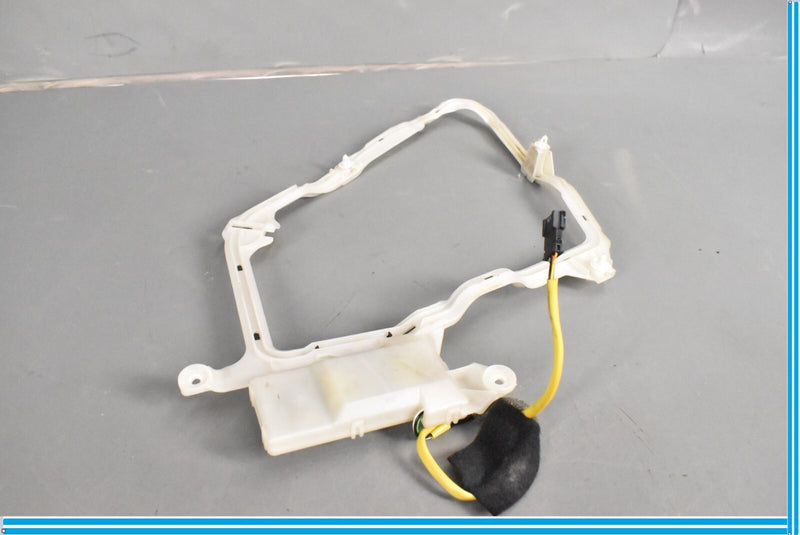 Load image into Gallery viewer, 00-06 Mercedes S500 S55 AMG W220 Front Right Keyless Go Entry Antenna Oem
