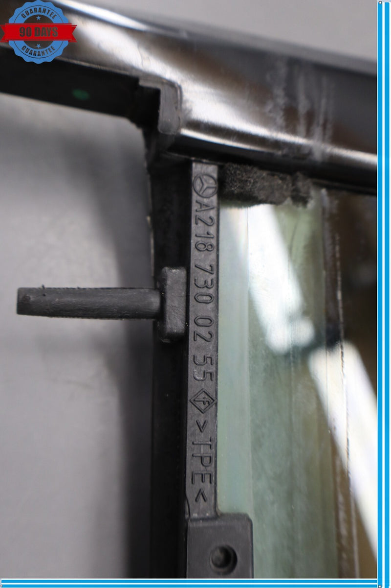 Load image into Gallery viewer, 12-18 Mercedes W218 CLS550 CLS63 Rear Right Side Quarter Window Glass Oem
