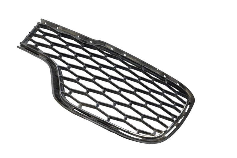 Load image into Gallery viewer, 14-20 Maserati Ghibli Front Right Side Bumper Grille Bezel Molding Cover Oem
