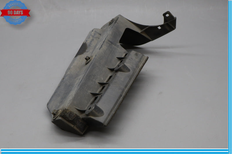 Load image into Gallery viewer, 07-09 Lexus LS460 Rear Right Lower Bumper Retainer Bracket 52565-50050 Oem
