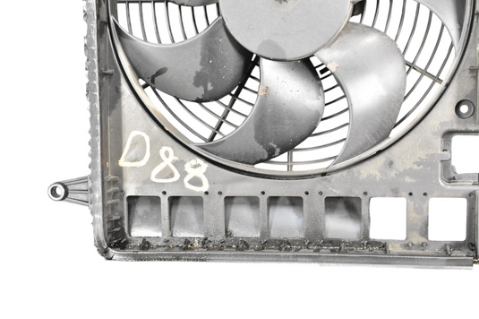 05-08 Maserati Quattroporte M139 Engine Radiator Cooling Fan Motor Assembly Oem