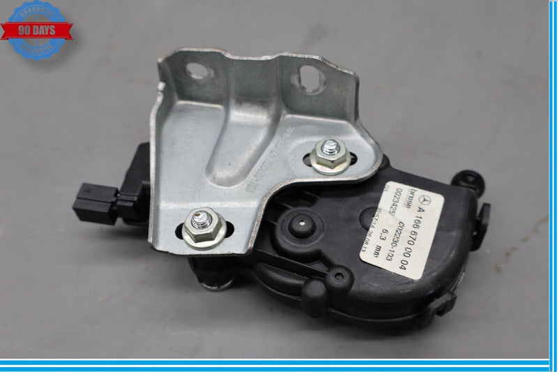 Load image into Gallery viewer, 13-16 Mercedes X166 GL450 GL550 Rear Left Quarter Window Regulator Motor Oem
