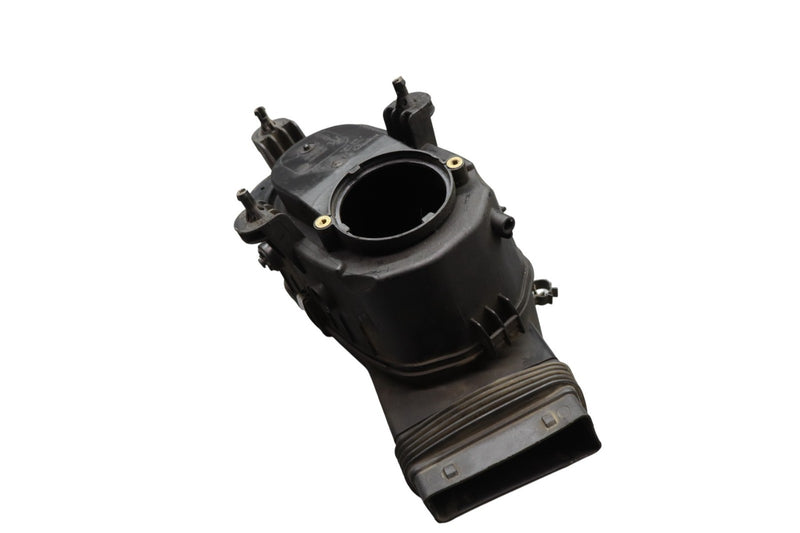 Load image into Gallery viewer, 14-18 Maserati Quattroporte Left Driver Side Engine Air Intake Filter Oem
