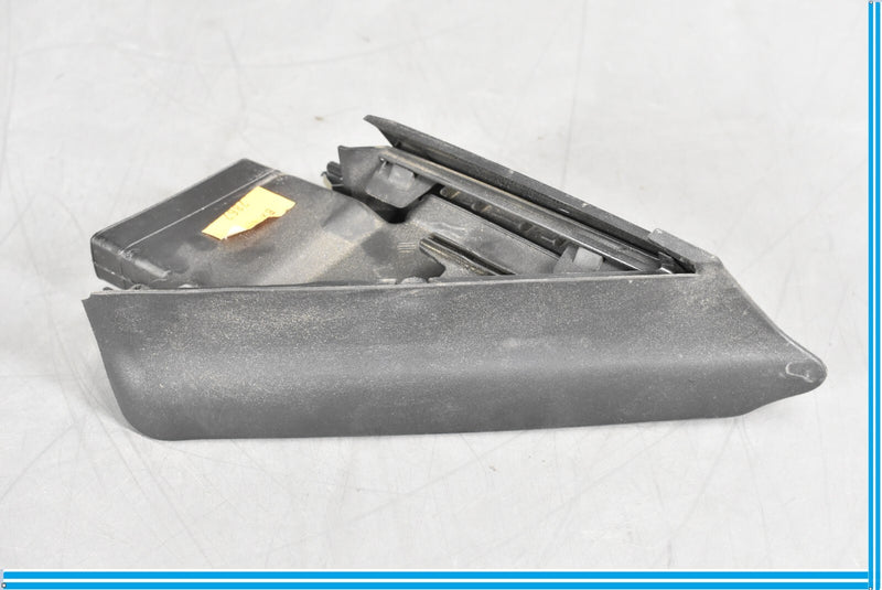 Load image into Gallery viewer, 04-19 Maserati Quattroporte Front Right Passenger Door Vent Cover Trim Oem
