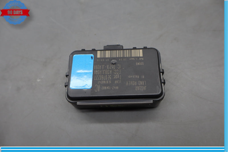 Load image into Gallery viewer, 10-11 Land Rover Range Rover Keyless Entry Antenna Receiver Radio Module ECU Oem
