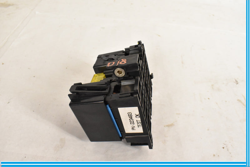Load image into Gallery viewer, 03-12 Maserati Quattroporte M139 Rear Trunk Positive Relay Fuse Box 223483 Oem
