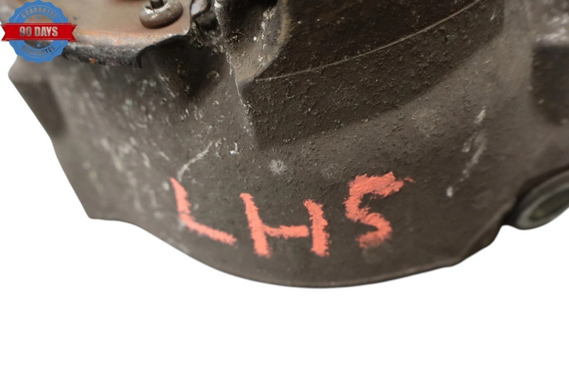 Load image into Gallery viewer, 03-10 Maserati Quattroporte Rear Left Driver Side Spindle Hub 216248 Oem
