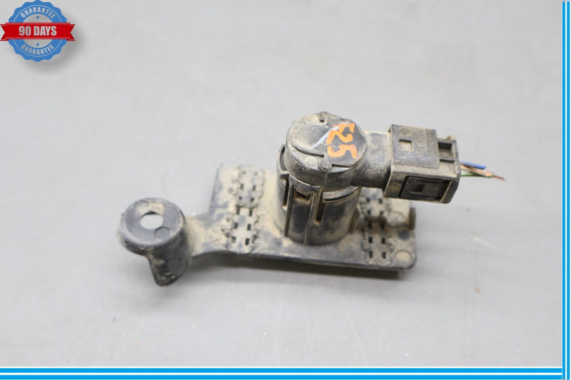 Load image into Gallery viewer, 12-15 Jaguar XF XFR Parking Backup Sensor PDC Sensor Oem
