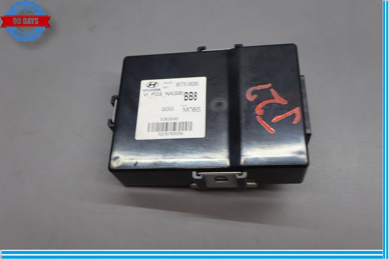 Load image into Gallery viewer, 11-13 Hyundai Equus Park Assist Blind Spot Control Module 957703N260 Oem
