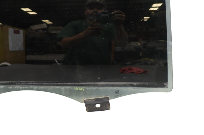 Load image into Gallery viewer, 11-18 Audi A8 A8L Quattro Rear Right Passenger Side Door Window Auto Glass Oem
