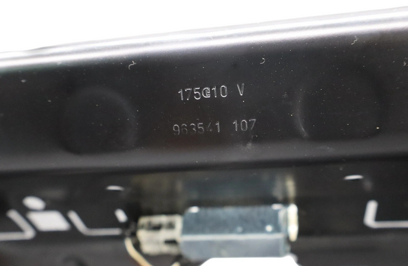 Load image into Gallery viewer, 11-17 Volkswagen VW Touareg Front Right Side Lower Seat Rail Frame W/ Motor Oem
